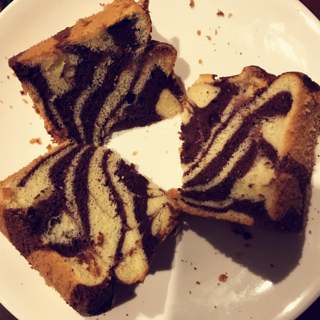 双色拉花戚风蛋糕