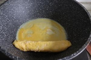 玉点黄瓜厚蛋烧的做法 步骤4
