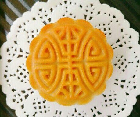 广式月饼—蛋黄莲蓉月饼