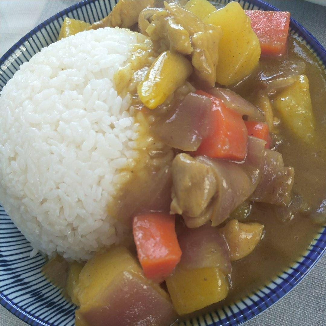 咖喱鸡肉饭