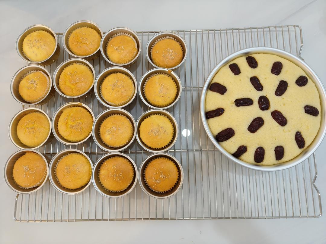 奶香玉米面发糕  这样做表皮光滑  弹性十足  口感一级棒  附视频