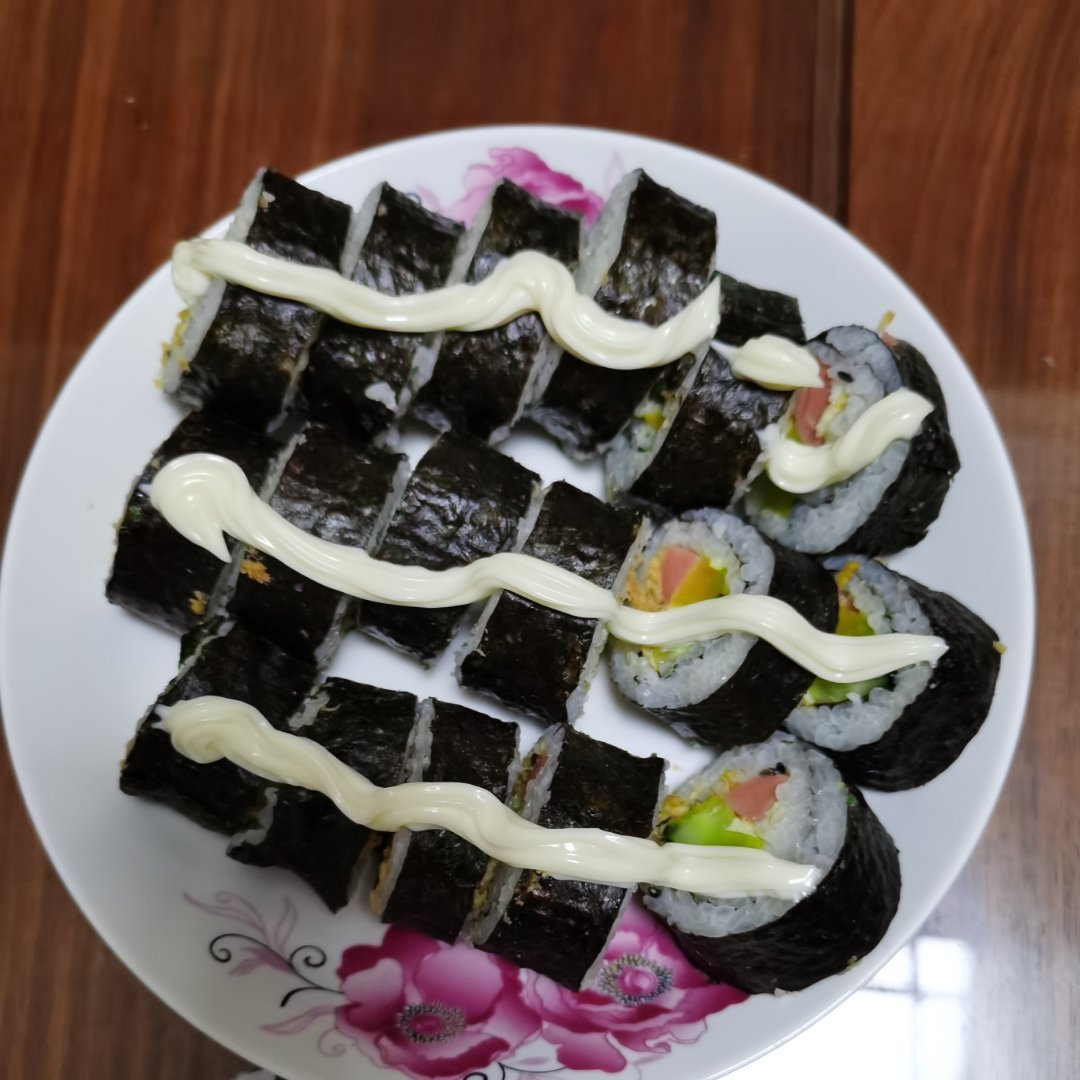 超级简单的寿司紫菜卷