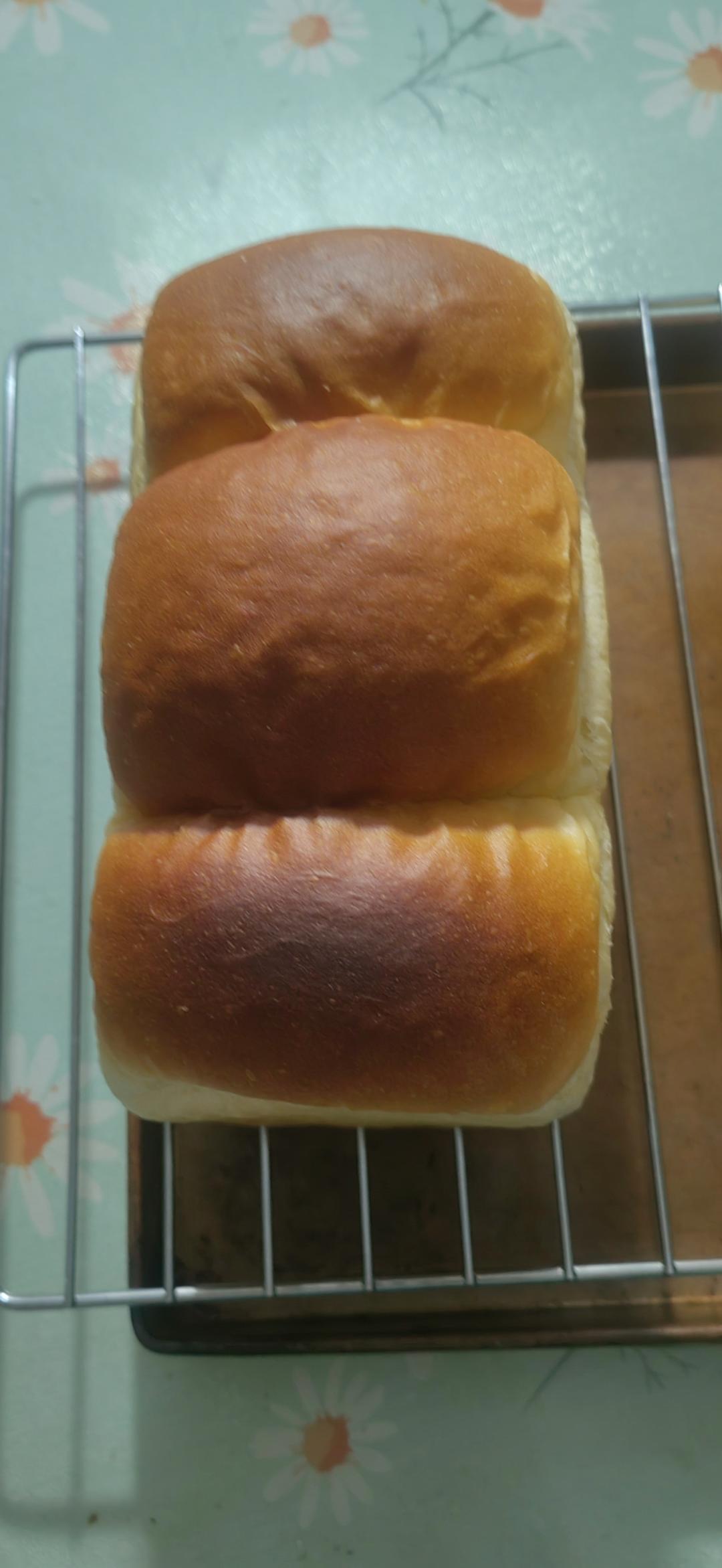 基本鲜奶吐司
