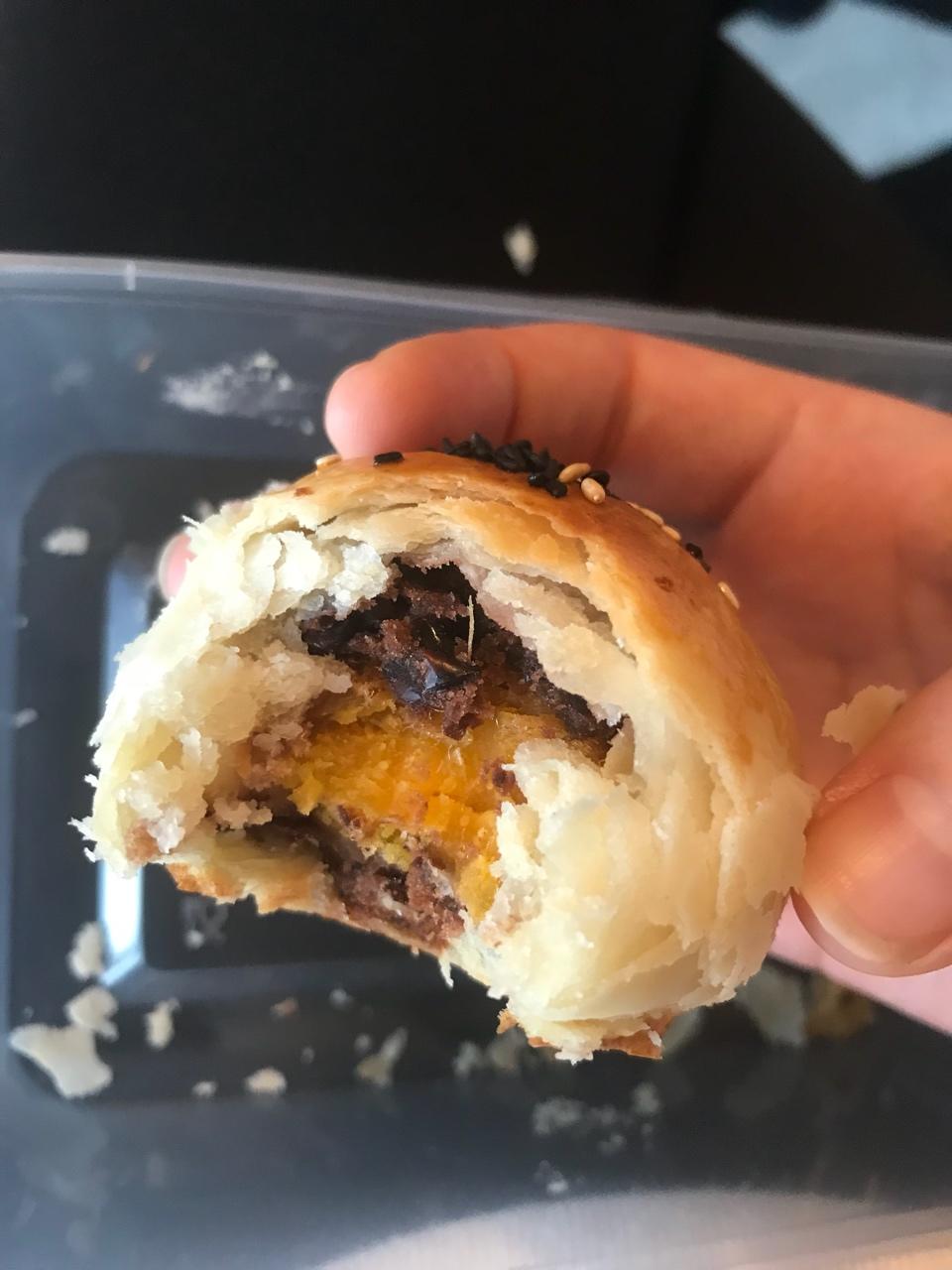 ㊙️网红麻薯肉松蛋黄酥🔥，好吃到爆‼️