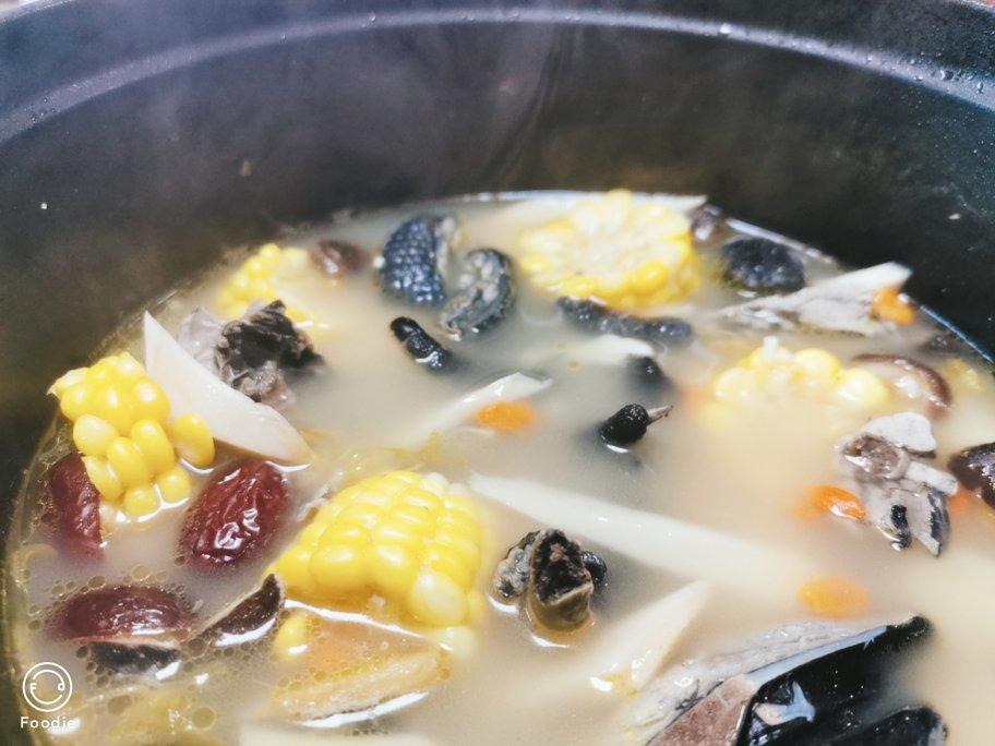 山药红枣乌鸡汤