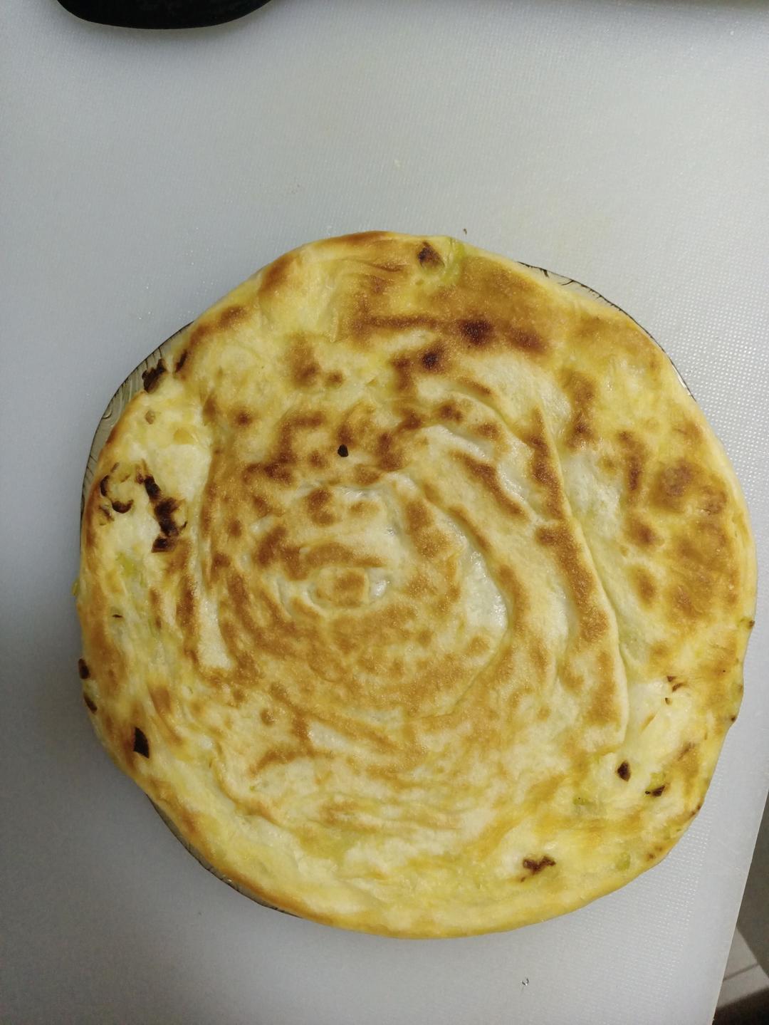 半发面家常葱油饼 凉了不硬 做法简单 附细节视频详解