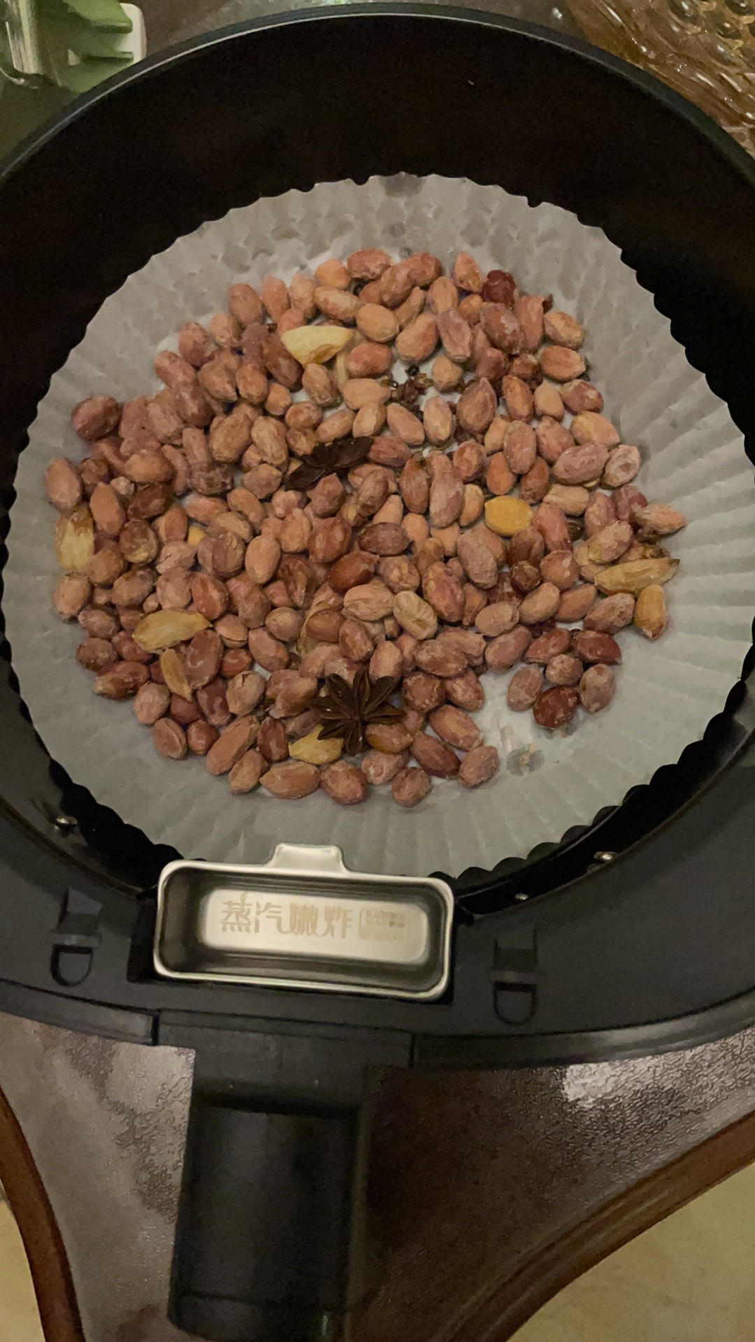 空气炸锅做盐焗花生米