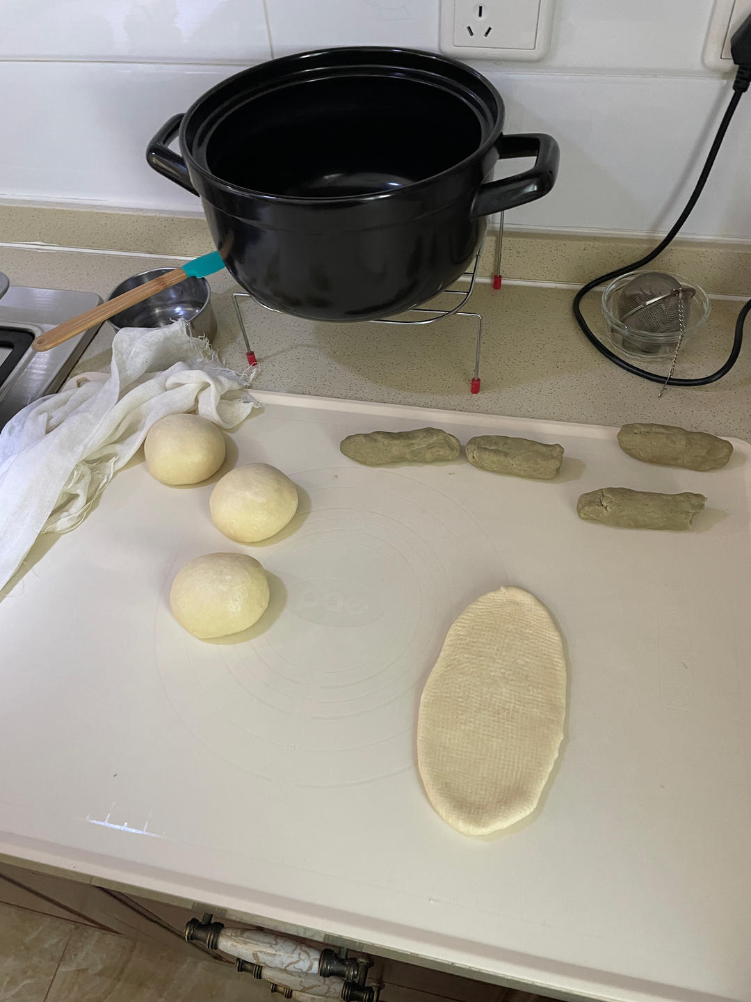 超级简单的豆沙排包｜面包