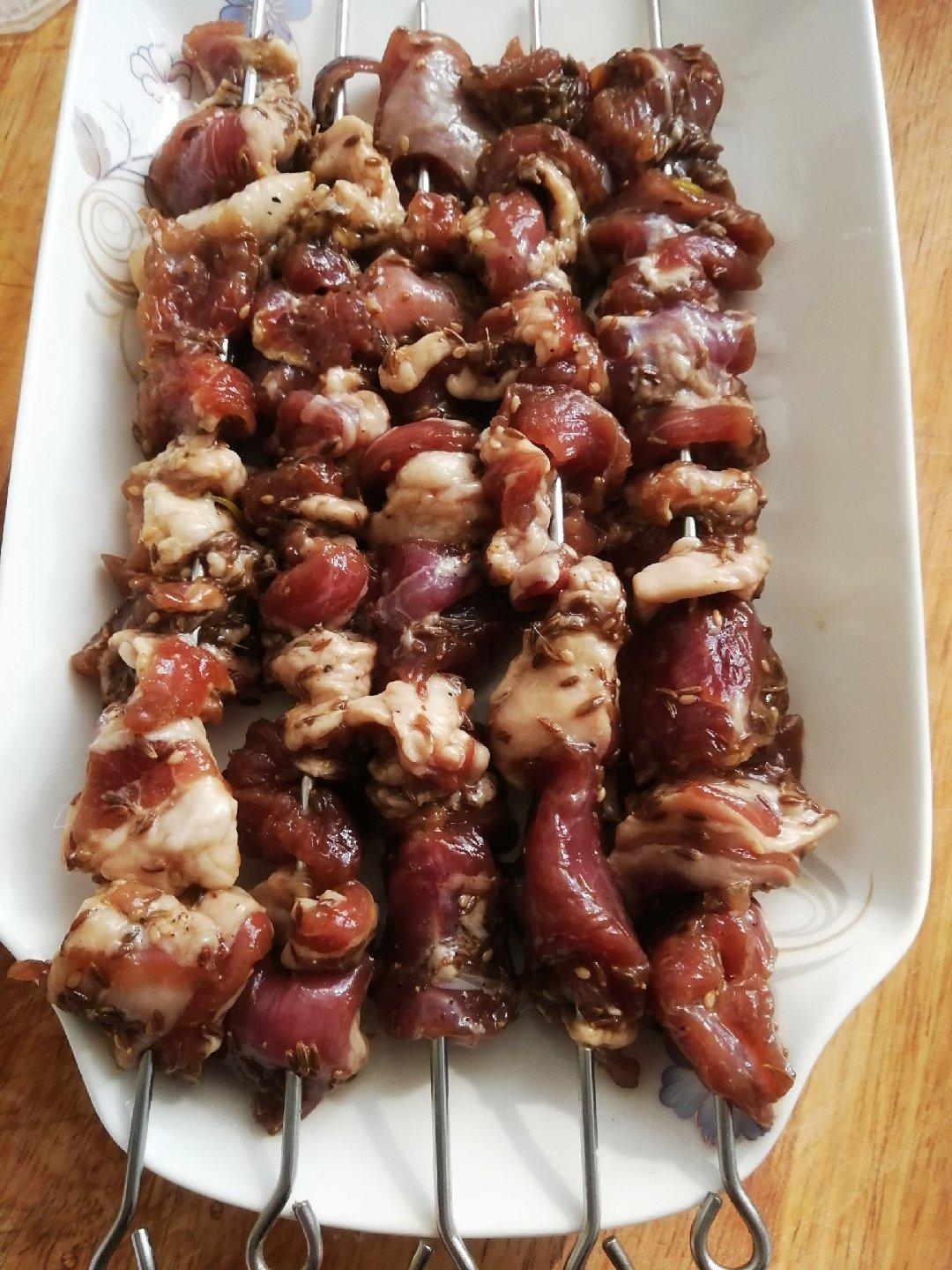 羊肉串用家里烤箱烤出明火烧烤的味道！