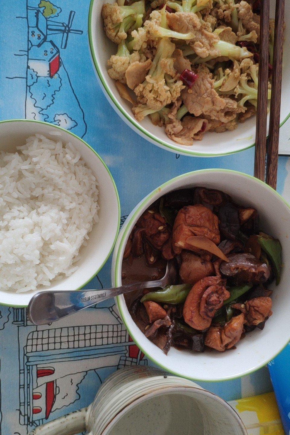 老丁的私房菜-干锅花菜