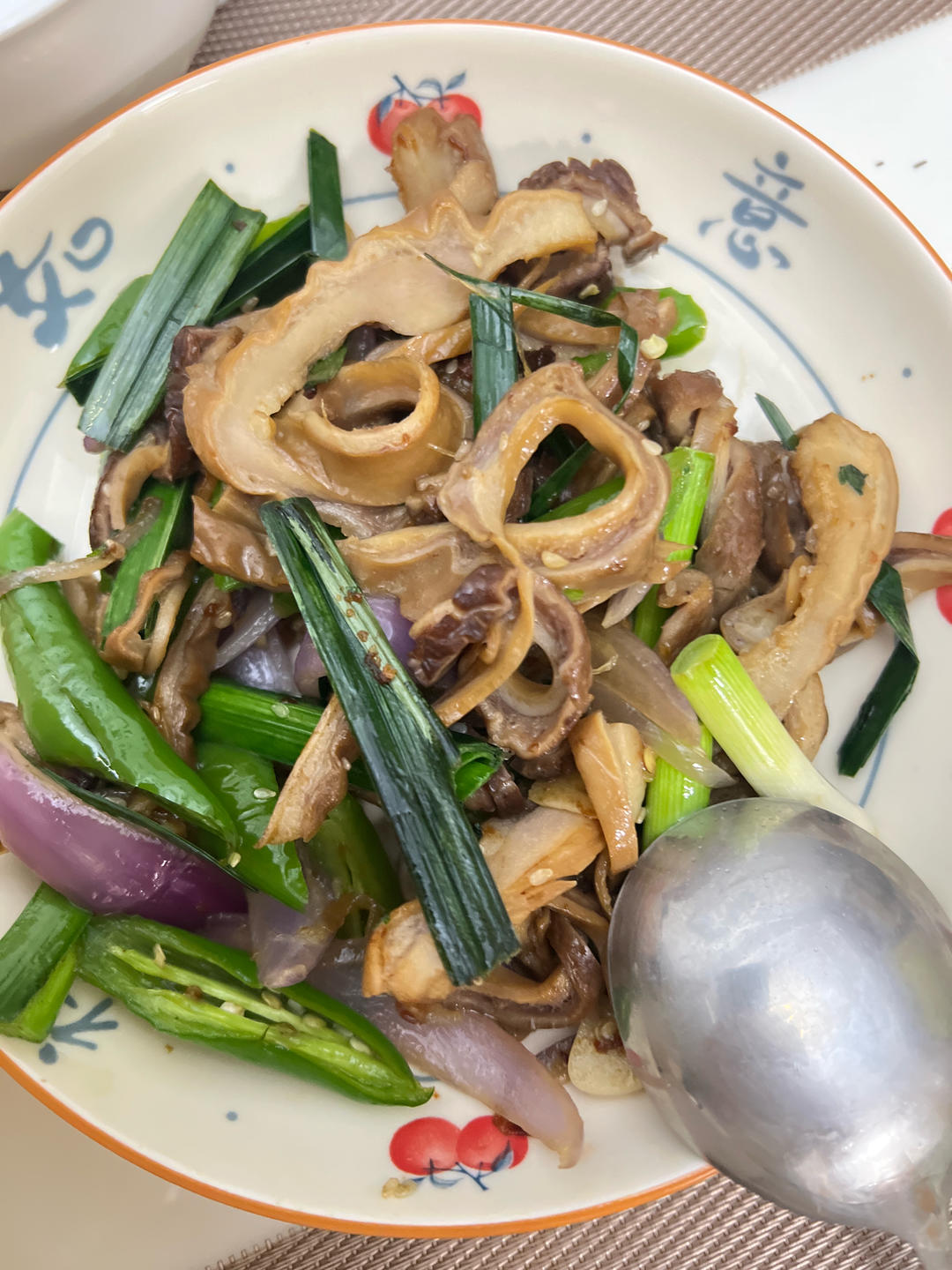 一菜二吃“米饭杀手”爆炒香辣猪肚&暖胃胡椒猪肚汤