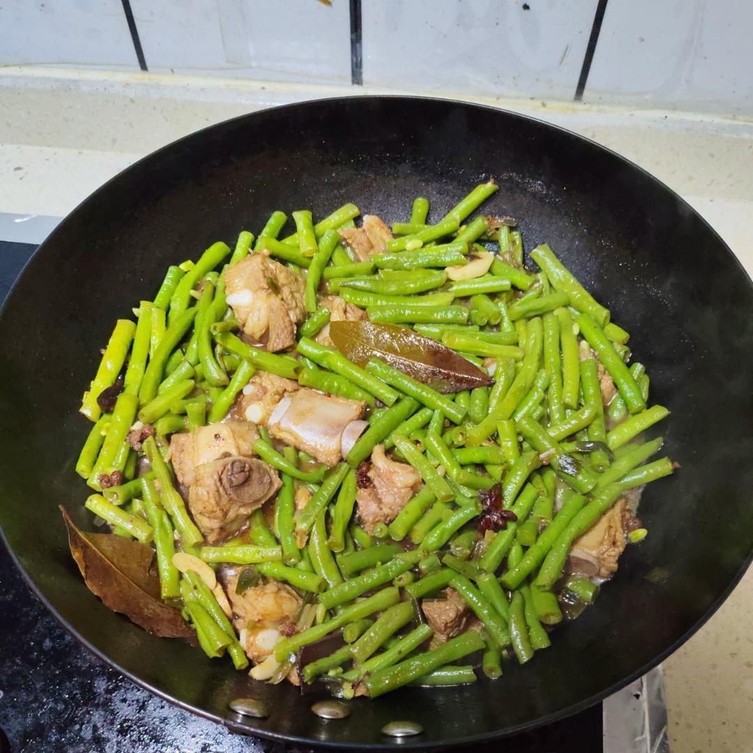 硬菜代表--排骨炖豆角土豆（豆角焖面胚子）