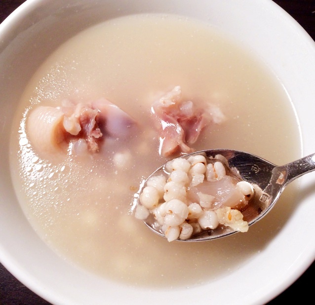 nooooope做的薏米猪蹄汤