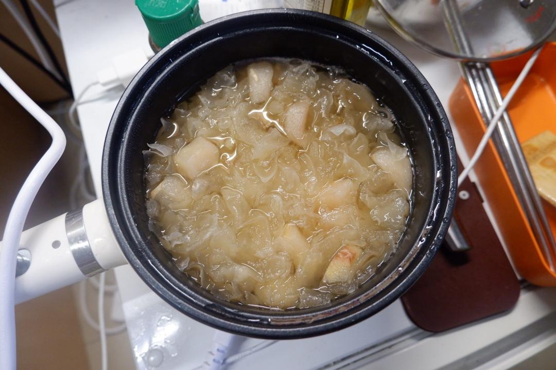 银耳冰糖炖雪梨|亲民版燕窝