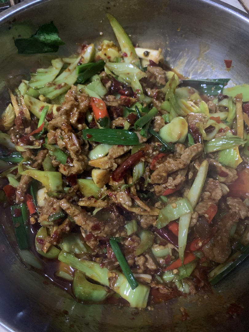 超下饭的青菜牛肉锅