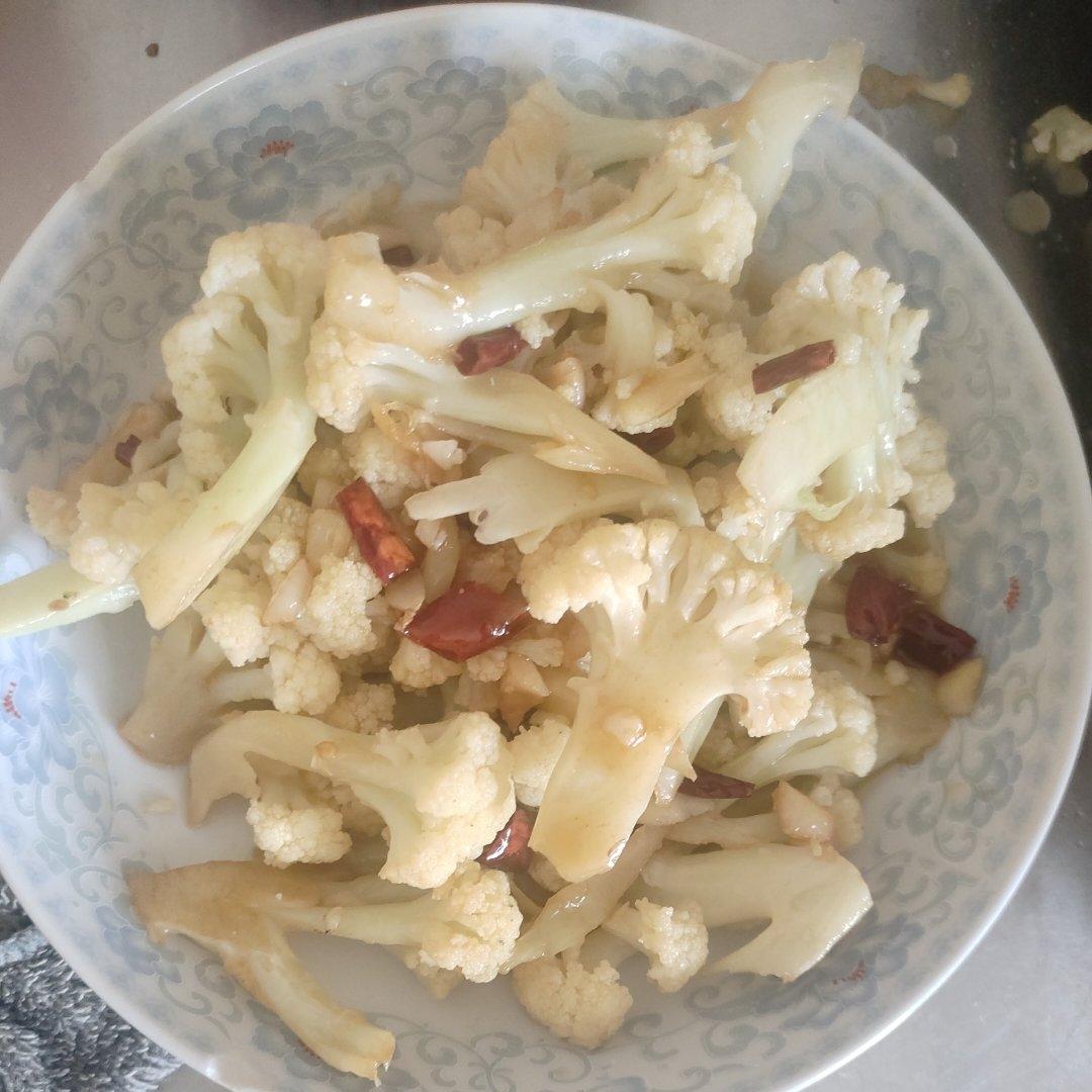家常素炒菜花，清脆！