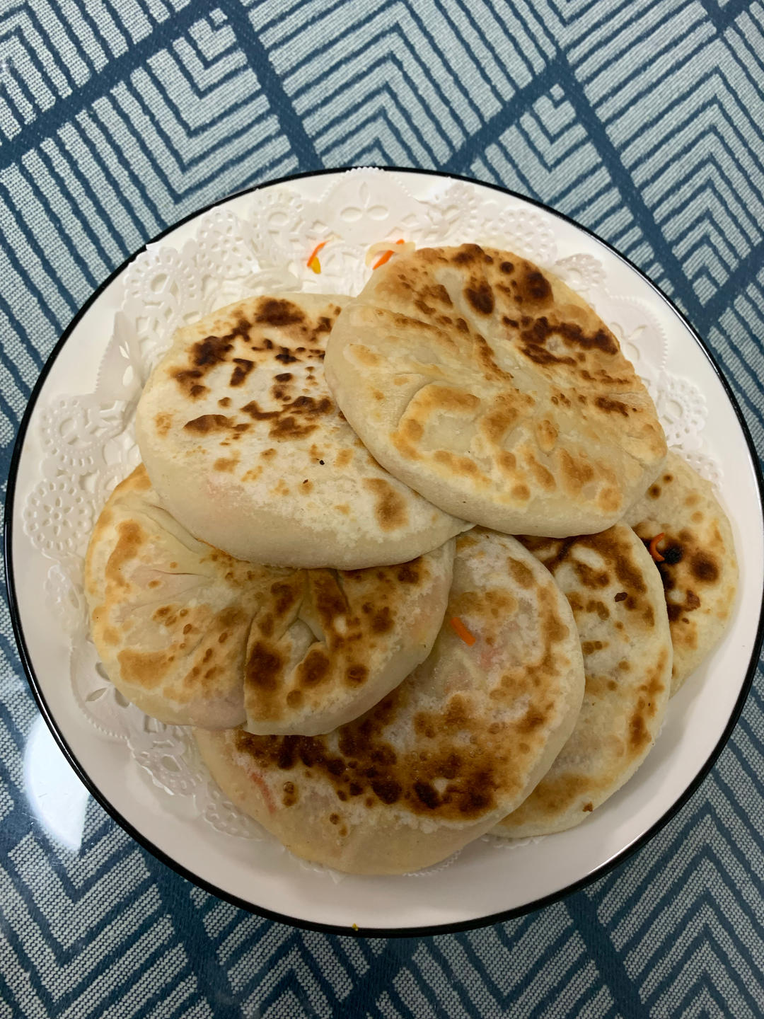 会连续吃八个的萝卜馅饼