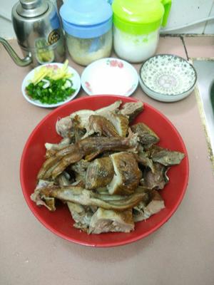 潮汕熏鸭晡之二（爆炒熏鸭晡）的做法 步骤1