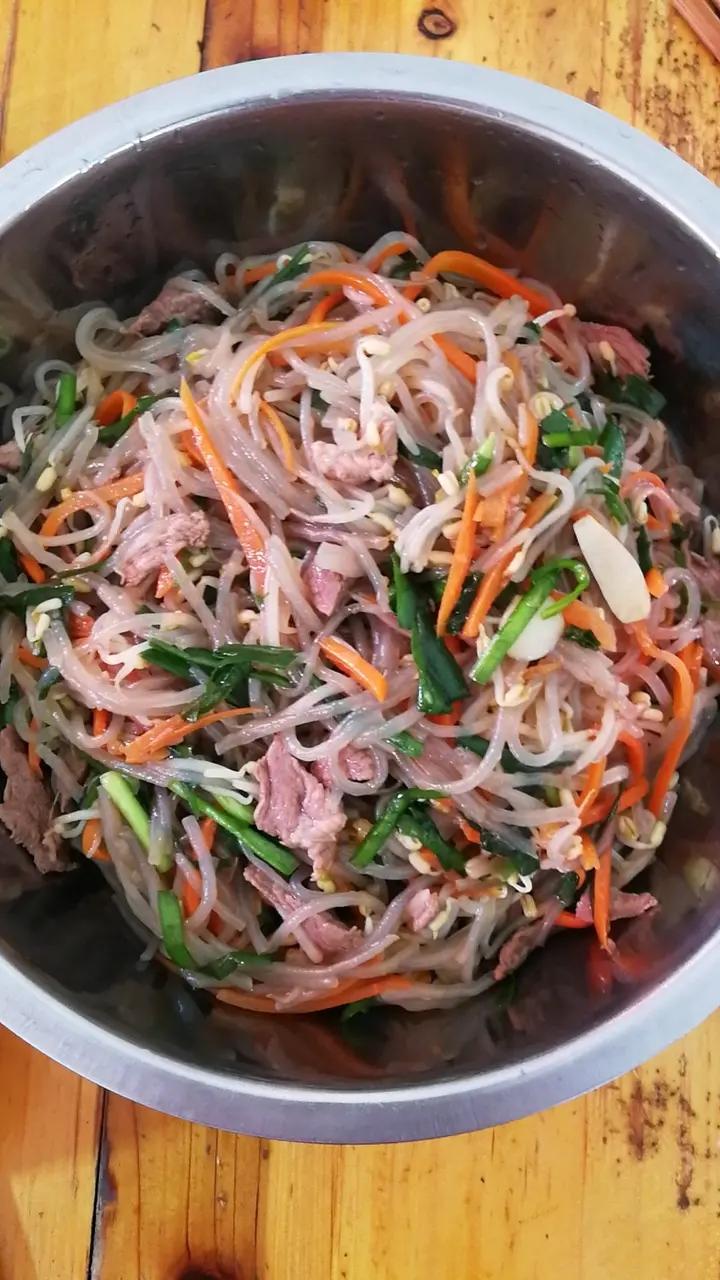 韭菜粉条炒豆芽