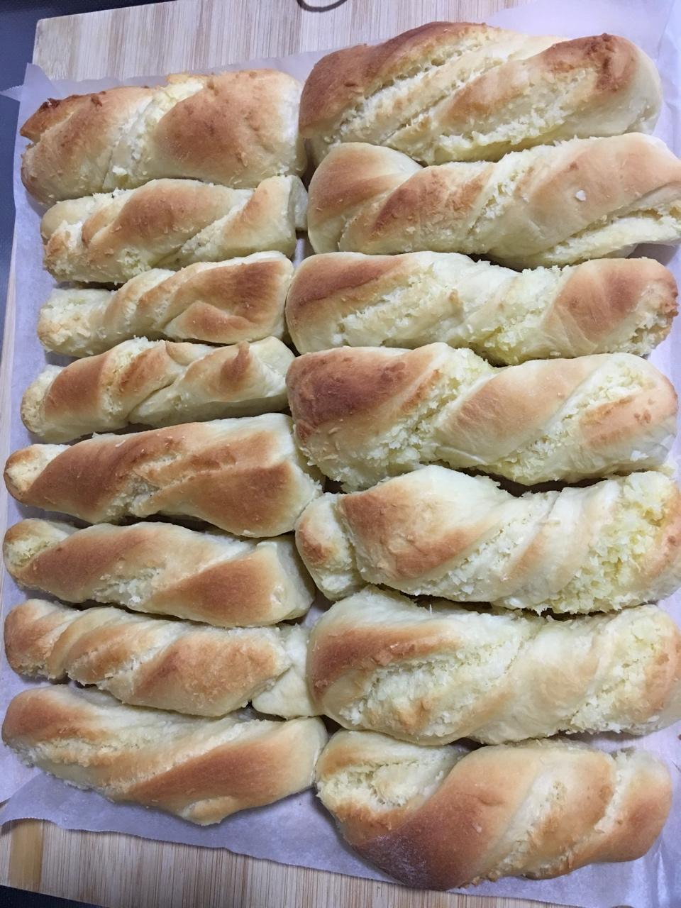 椰蓉面包棒 | 附自制椰蓉馅 两种整形方法