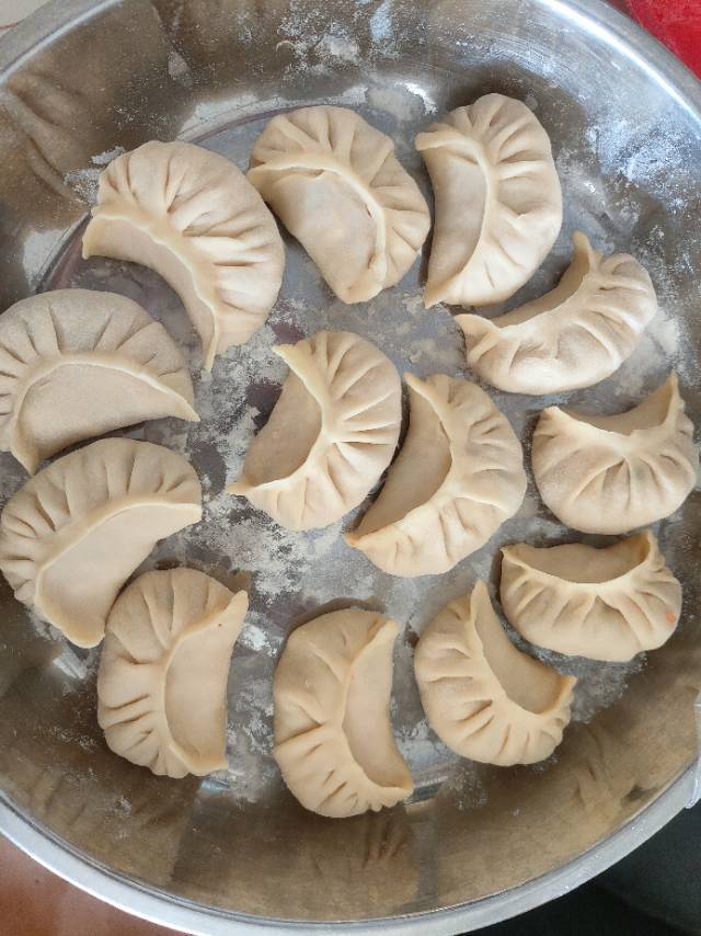 【免揉】皮薄筋道冻后不破的饺子皮