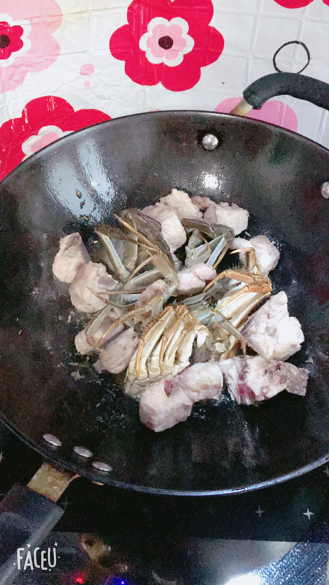 排骨炒螃蟹的做法 步骤3