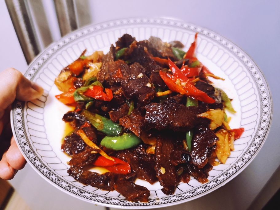 湘菜—辣椒炒腊牛肉的做法