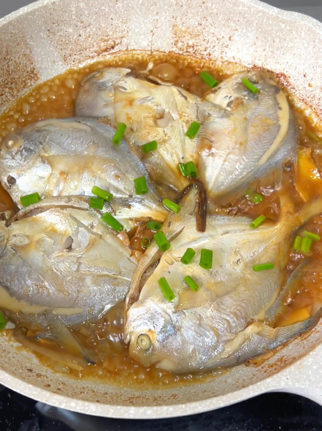 爱吃鱼的小伙伴看过来 家烧真的yyds超鲜嫩
减脂期吃鱼营养全面无负担
重点是满足口腹之欲啊