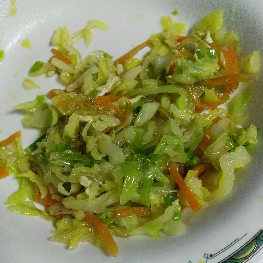 包菜粉丝炒鸡蛋