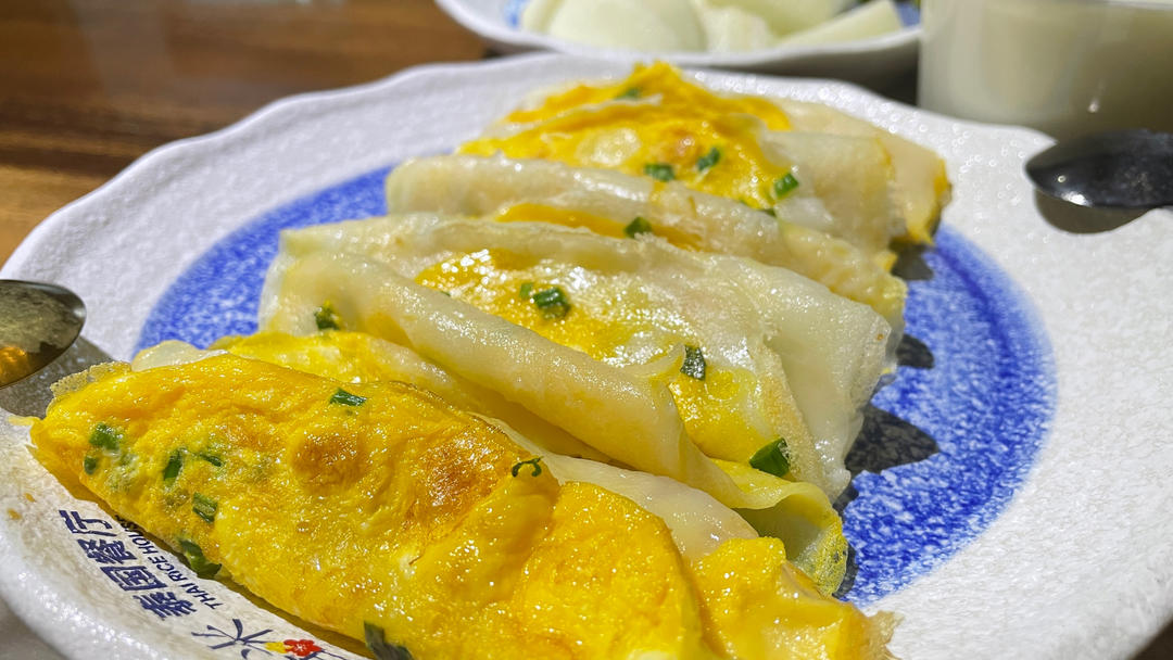 明天早餐就做这个～营养早餐鸡蛋饼哦