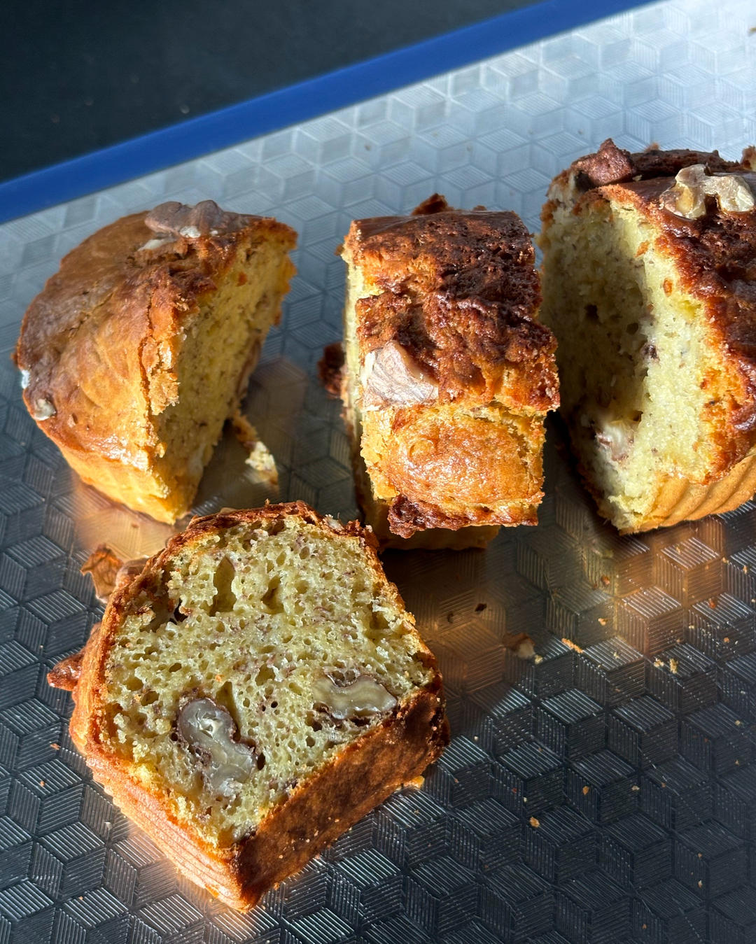 低糖低油也上头！这款🍌香蕉坚果磅蛋糕🍞太香了～