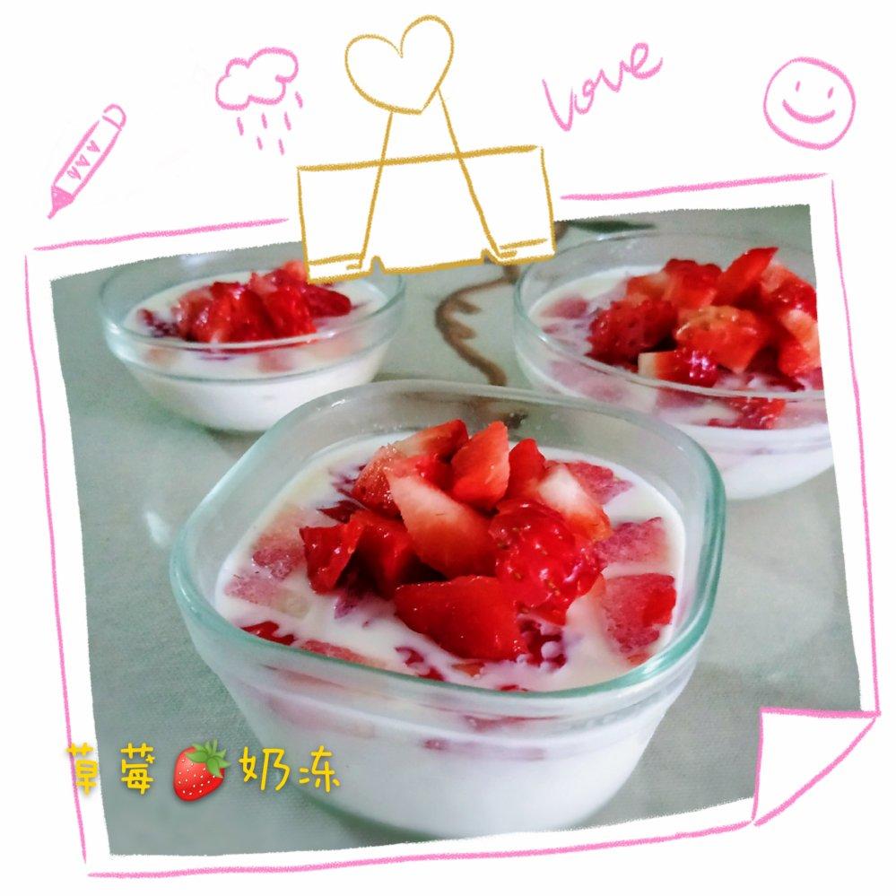 圣诞可爱草莓奶冻