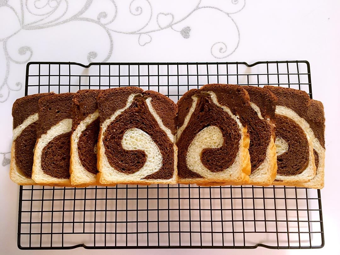 巧克力蛋糕面包