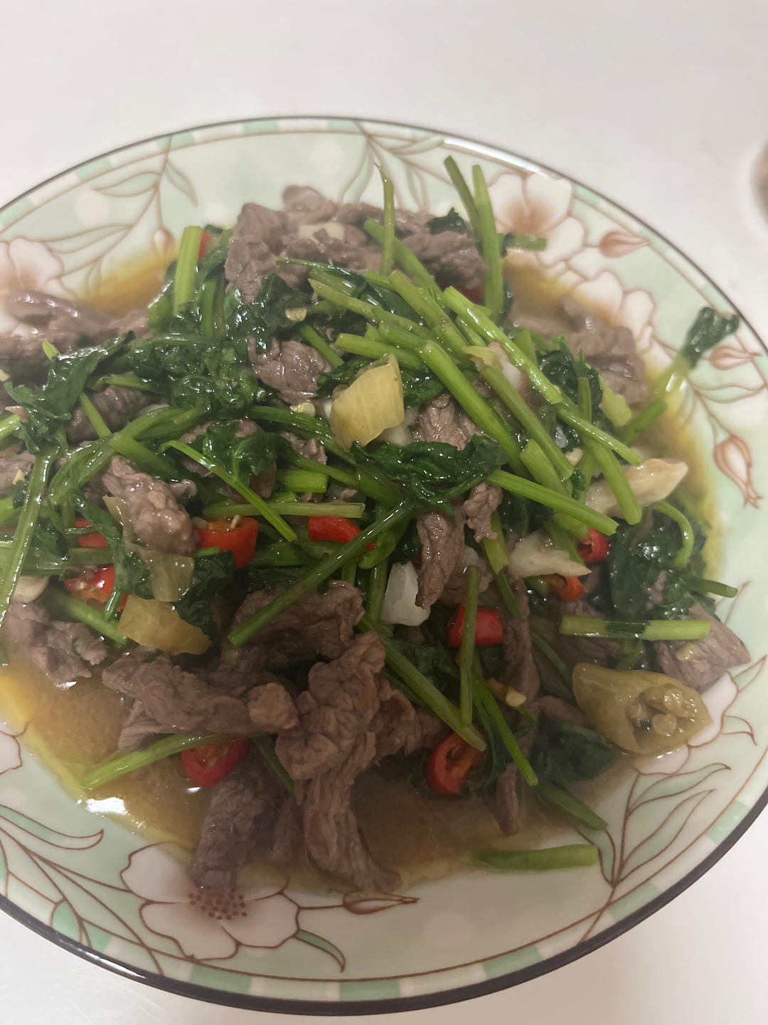 香菜爆炒牛肉（主打嫩）
