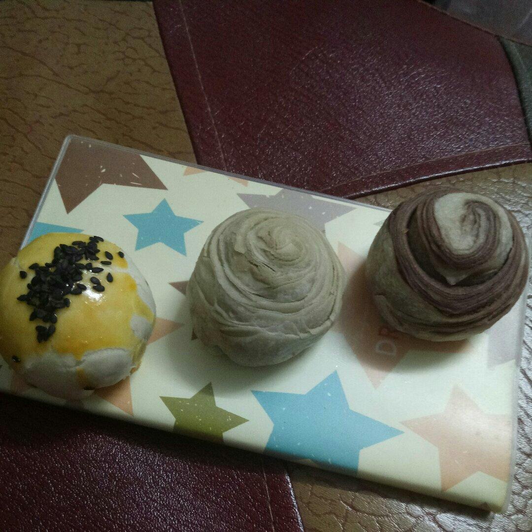 蛋黄酥~紫薯、抹茶、原味~花好月圆，中秋快乐~内附一次做六色蛋黄酥方法~