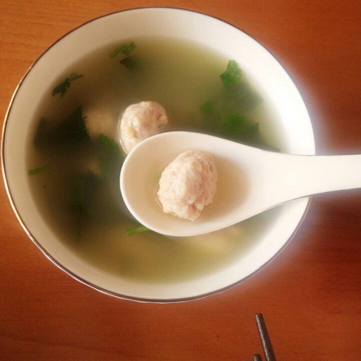 生汆丸子三鲜汤