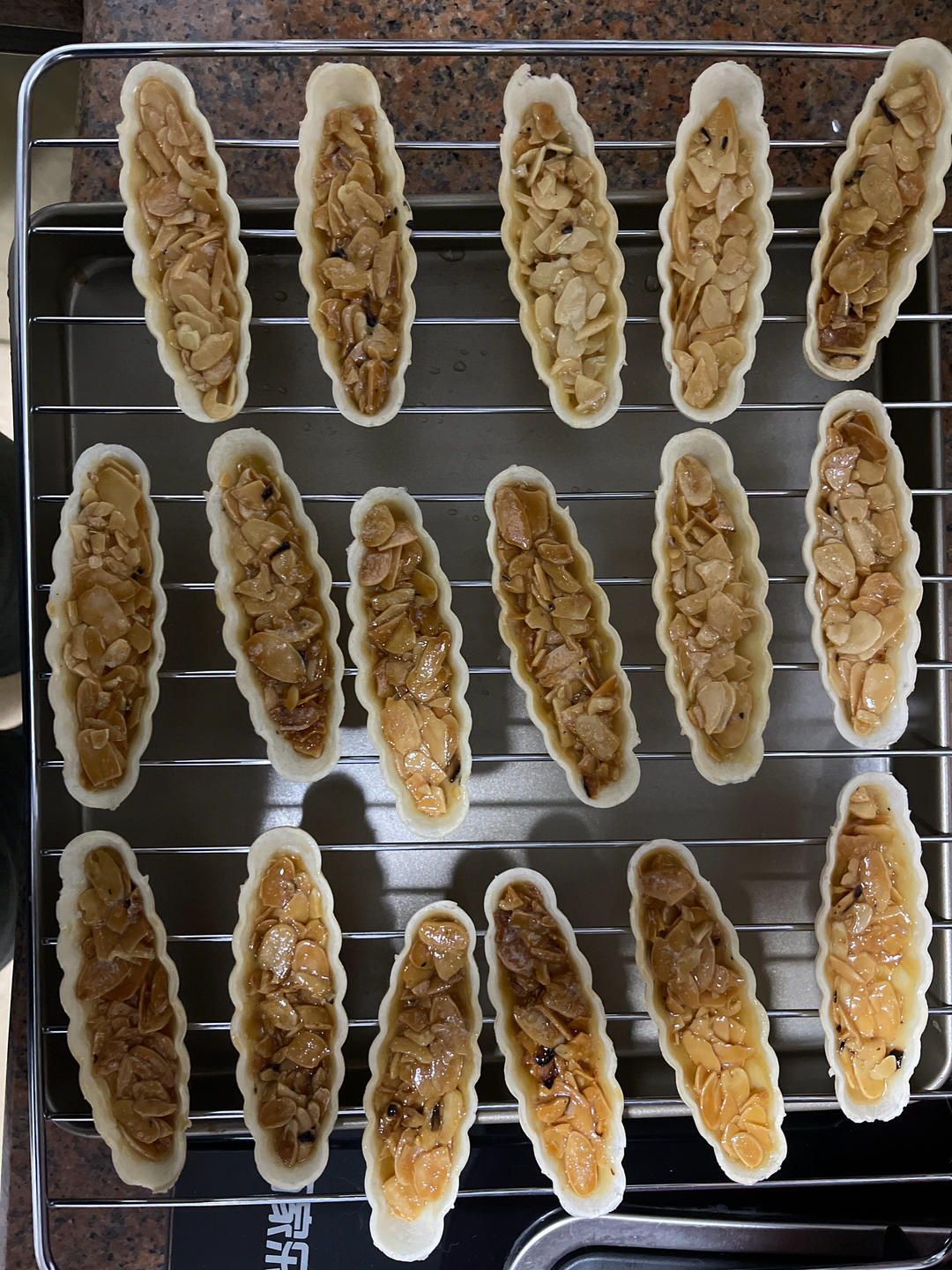 《Tinrry+》网红伴手礼焦糖杏仁糯米船