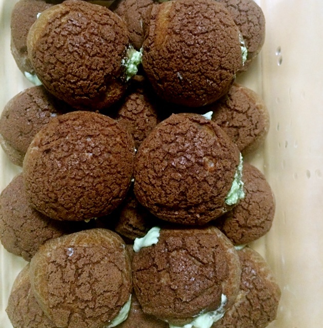 巧克力酥皮泡芙