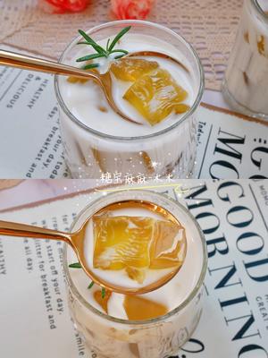 自制清凉饮品‼️冰凉爽滑的乌龙茶冻撞奶‼️的做法 步骤1
