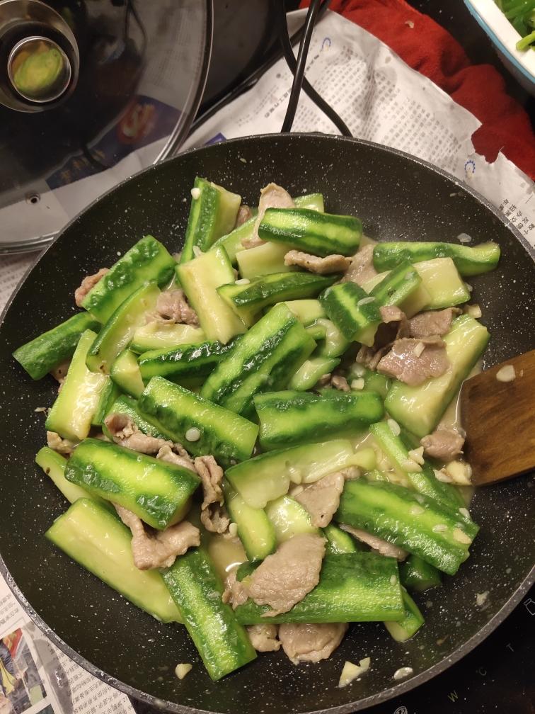 手残党丝瓜炒瘦肉