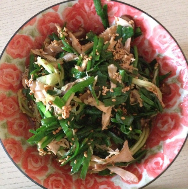 韭菜拌鸡丝