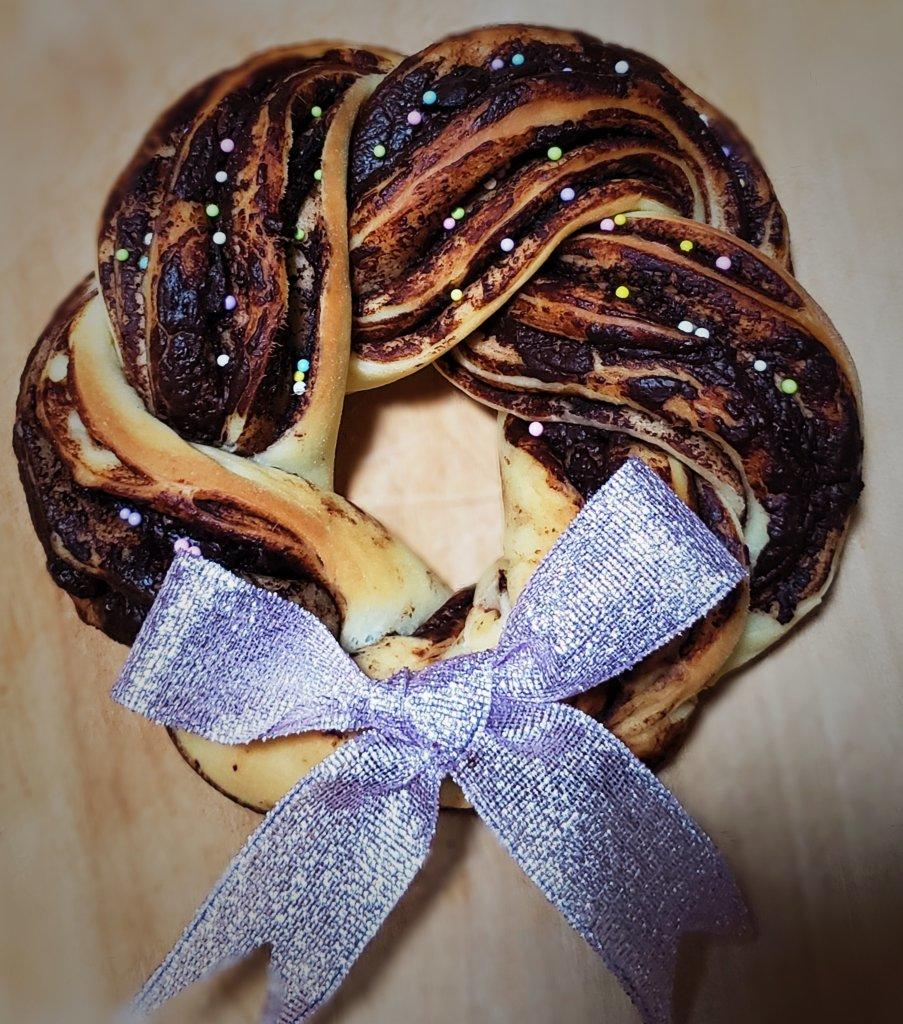 圣诞巧克力坚果麋鹿花环面包