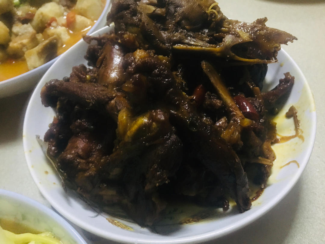 麻辣鸭锁骨（不输周黑鸭）