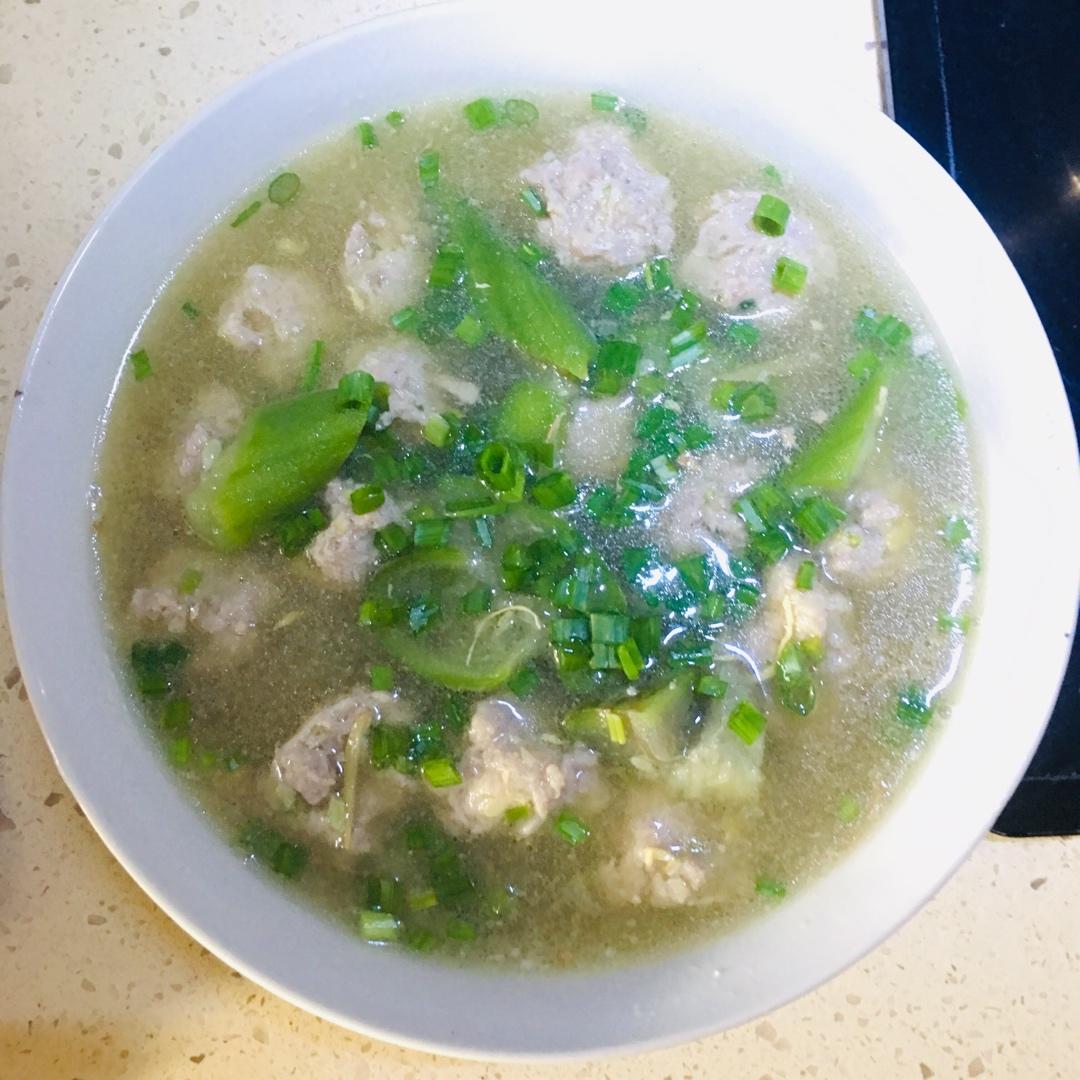 丝瓜圆子汤