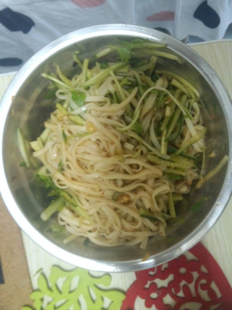 夏日快手凉拌面
