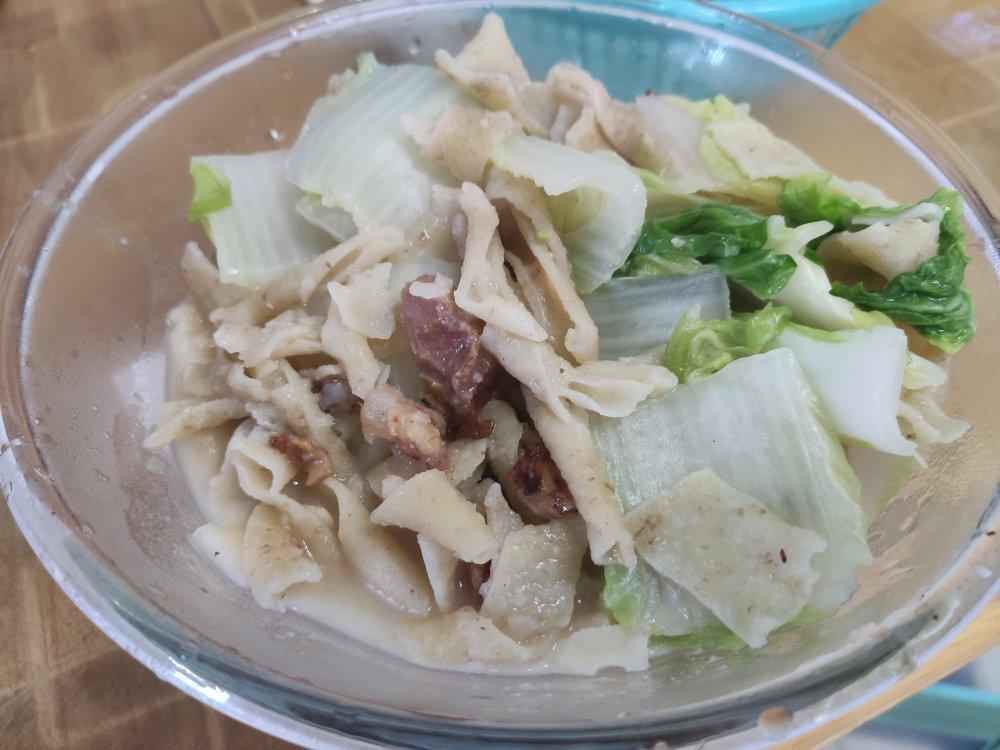 腊肉大蒜煮豆丝