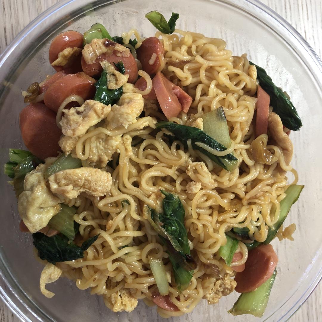 路边摊风味炒方便面