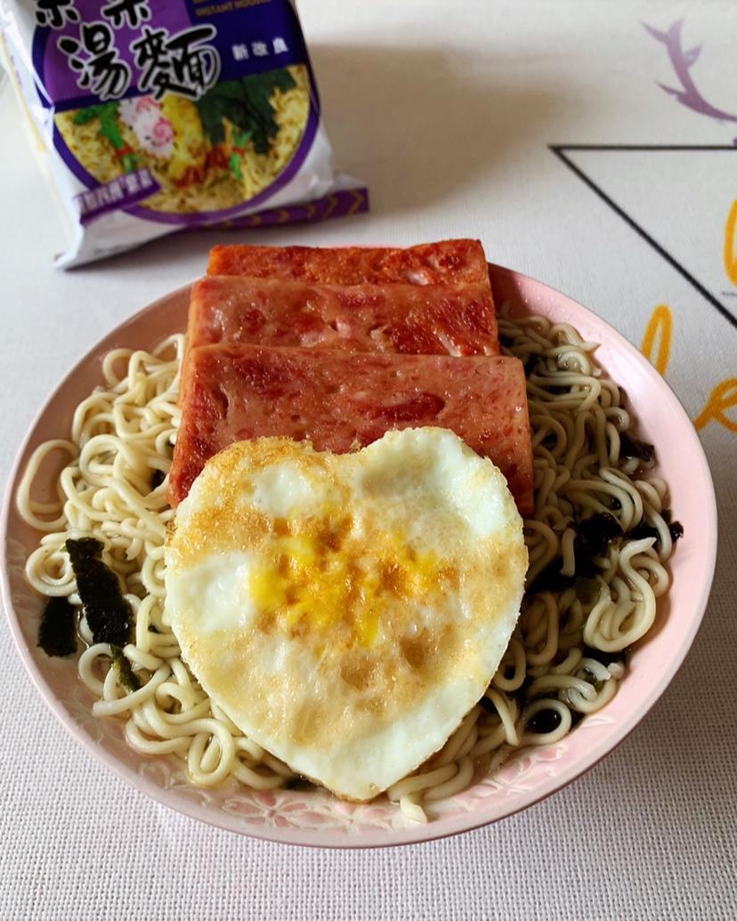 港式餐蛋面