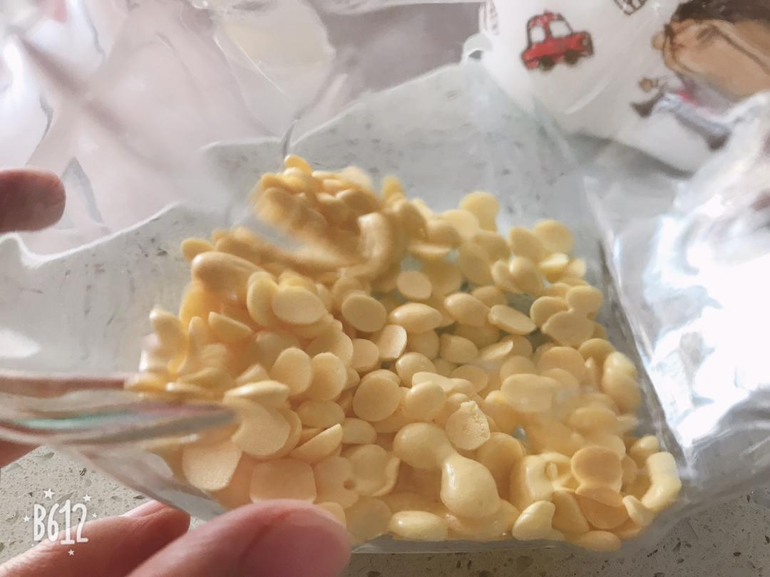入口即化的无添加蛋黄溶豆
