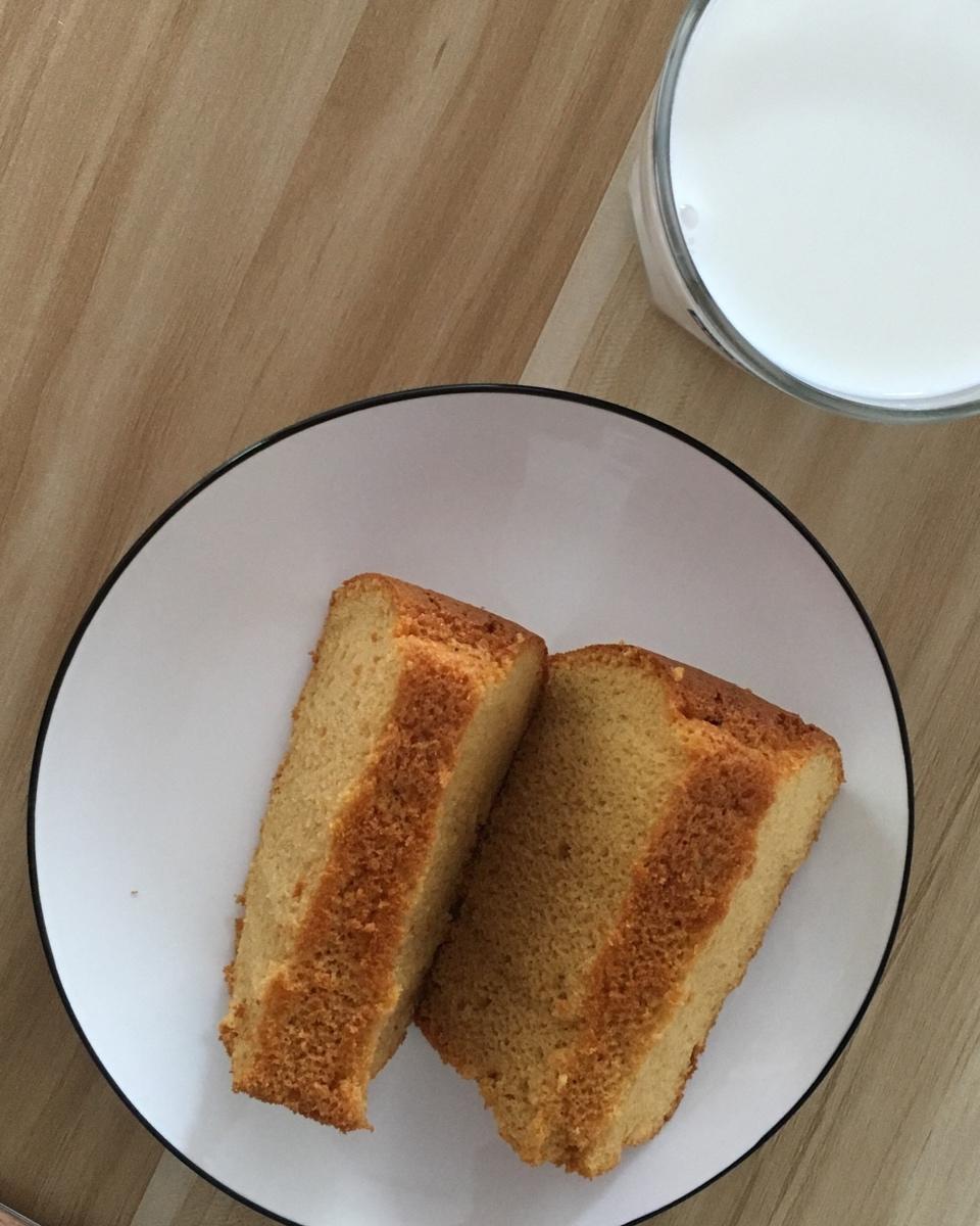 青井老师的焦糖戚风蛋糕